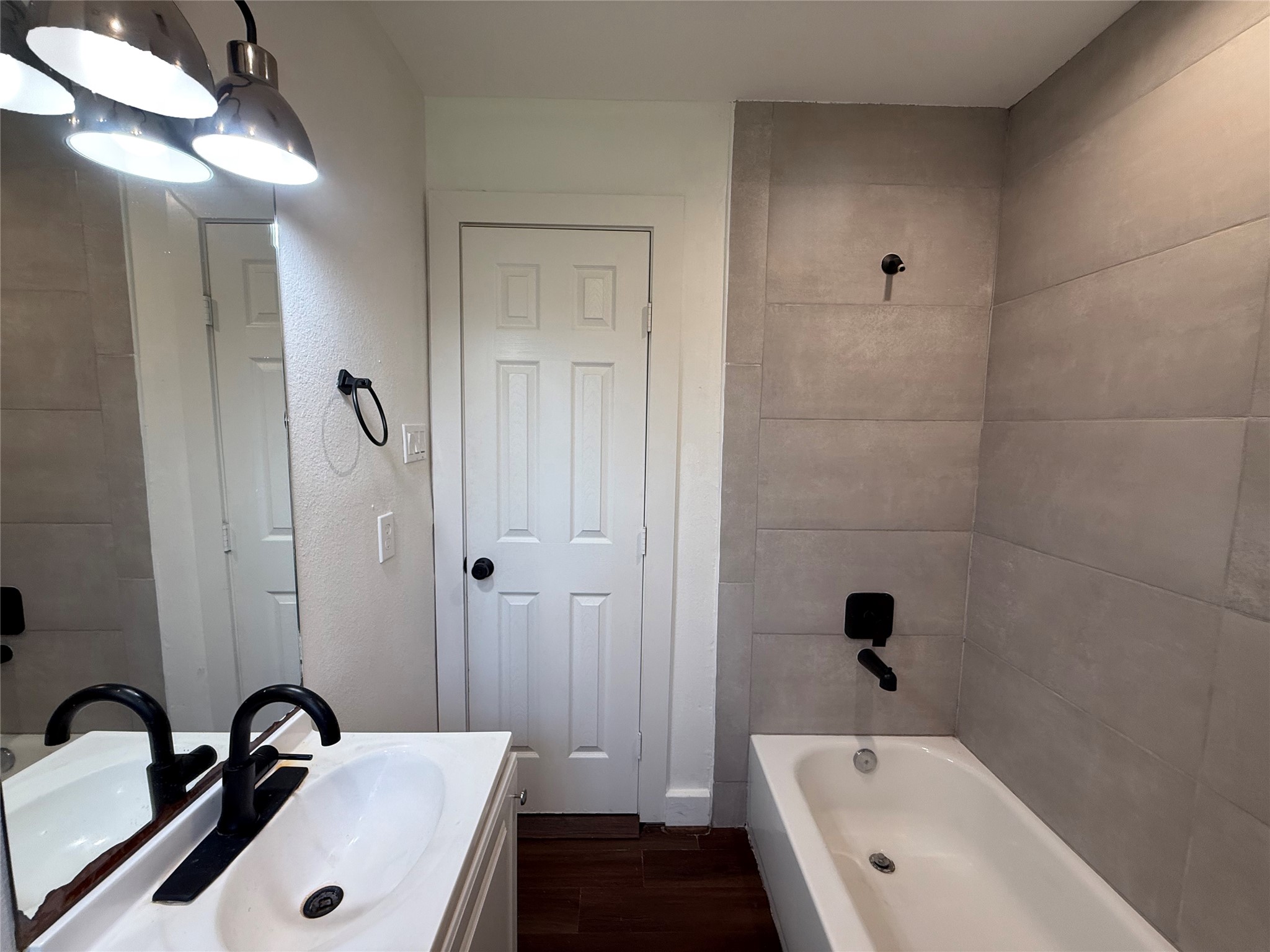241 Norview Drive Houston, TX 77022 - Photo 13 of 18