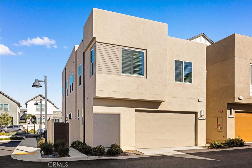 135 Restore Irvine, CA 92618 - Photo 5 of 75