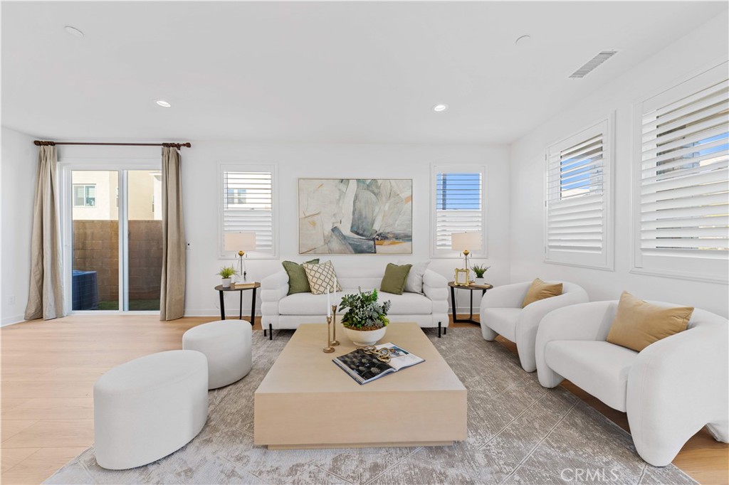 135 Restore Irvine, CA 92618 - Photo 7 of 75