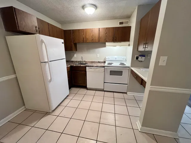 $825 | 915 South Seminole Drive, Unit 39, Chattanooga, TN 37412