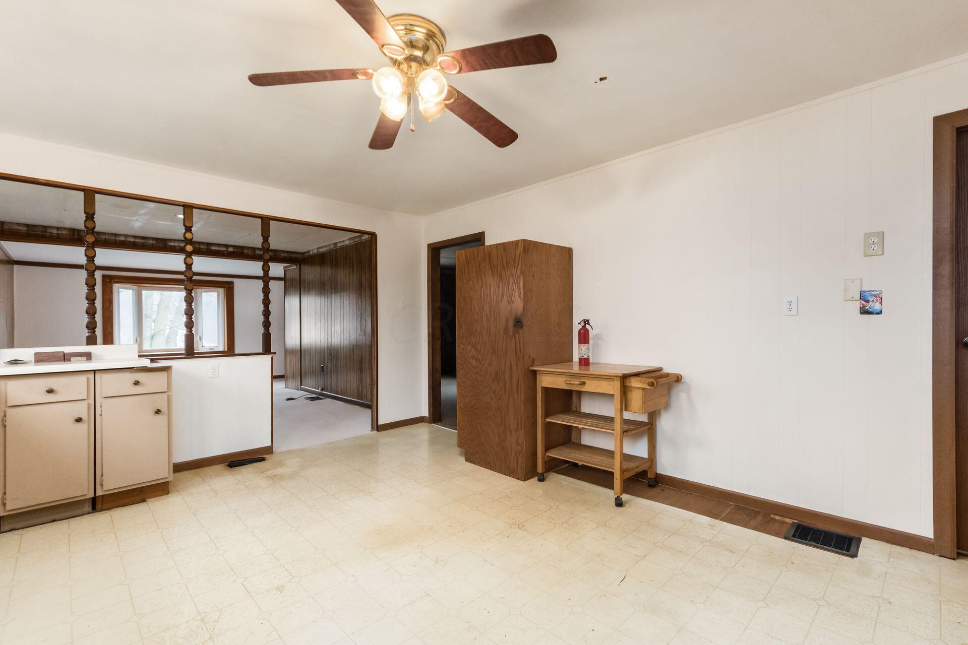 132 Betz Road Columbus, OH 43207 - Photo 14 of 23 013_d6650dc1846_M 132 Betz028