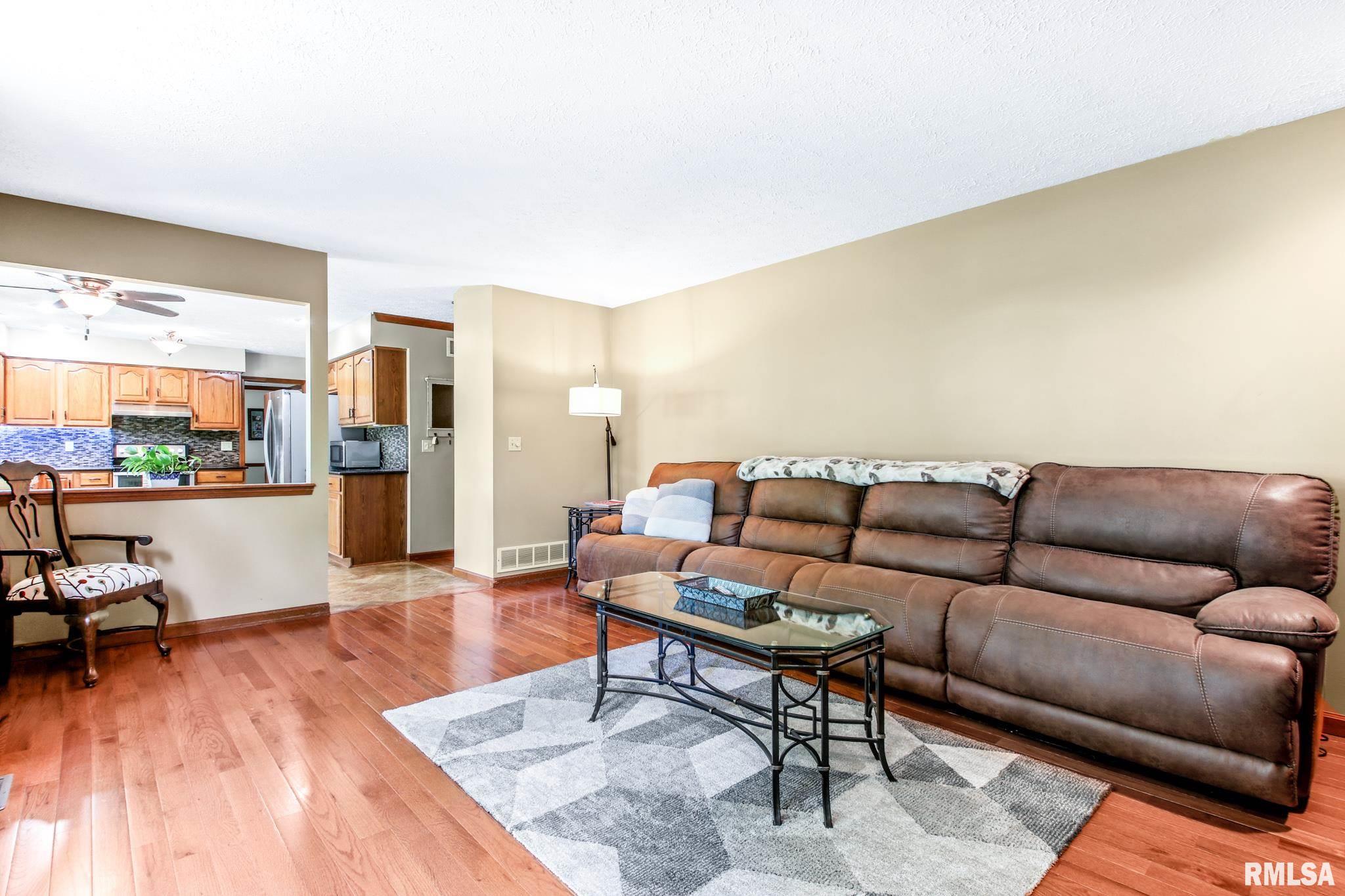 5204 North Rothmere Drive Peoria, IL 61615 - Photo 11 of 42 Gallery Image 11