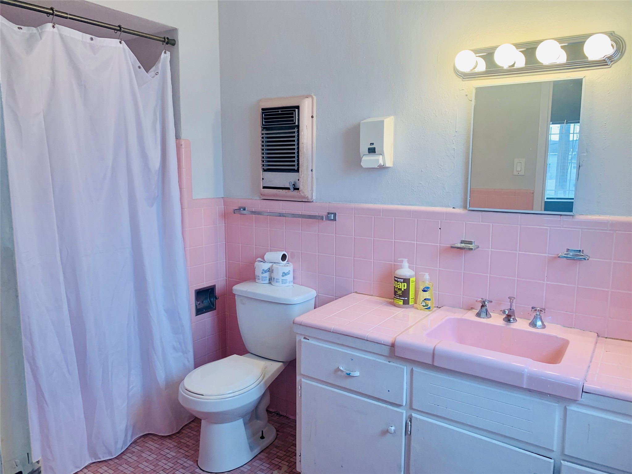 2423 Emancipation Avenue, Unit 2 Houston, TX 77004 - Photo 5 of 10