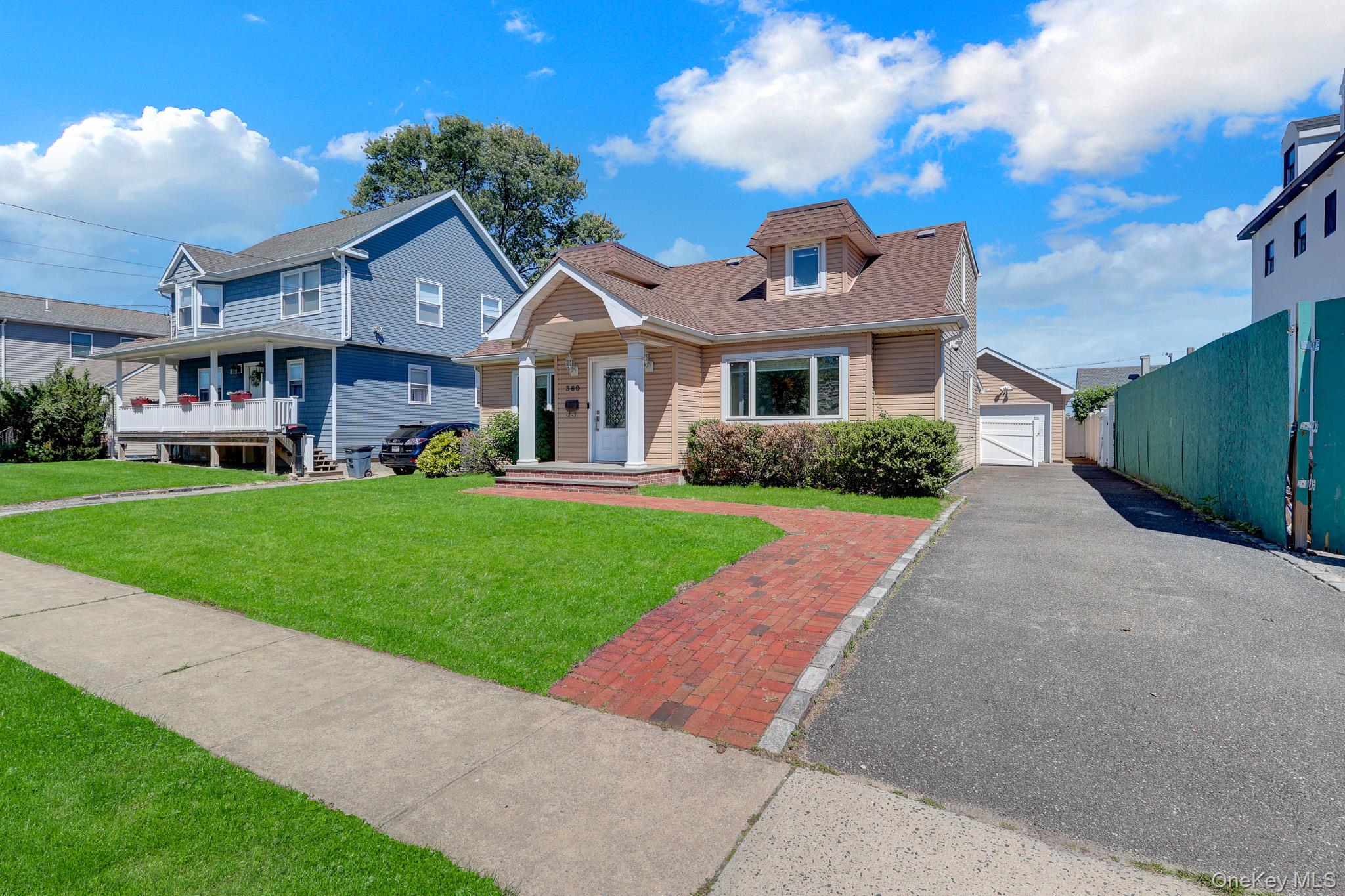 360 Westminster Road Cedarhurst, NY 11516 - Photo 3 of 31