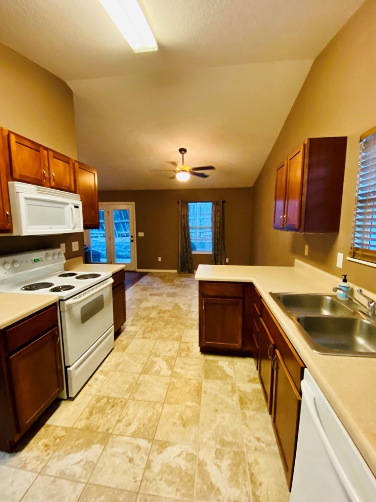 6440 Hugh Willis Road Powell, TN 37849 - Photo 4 of 21 Gallery Image 4