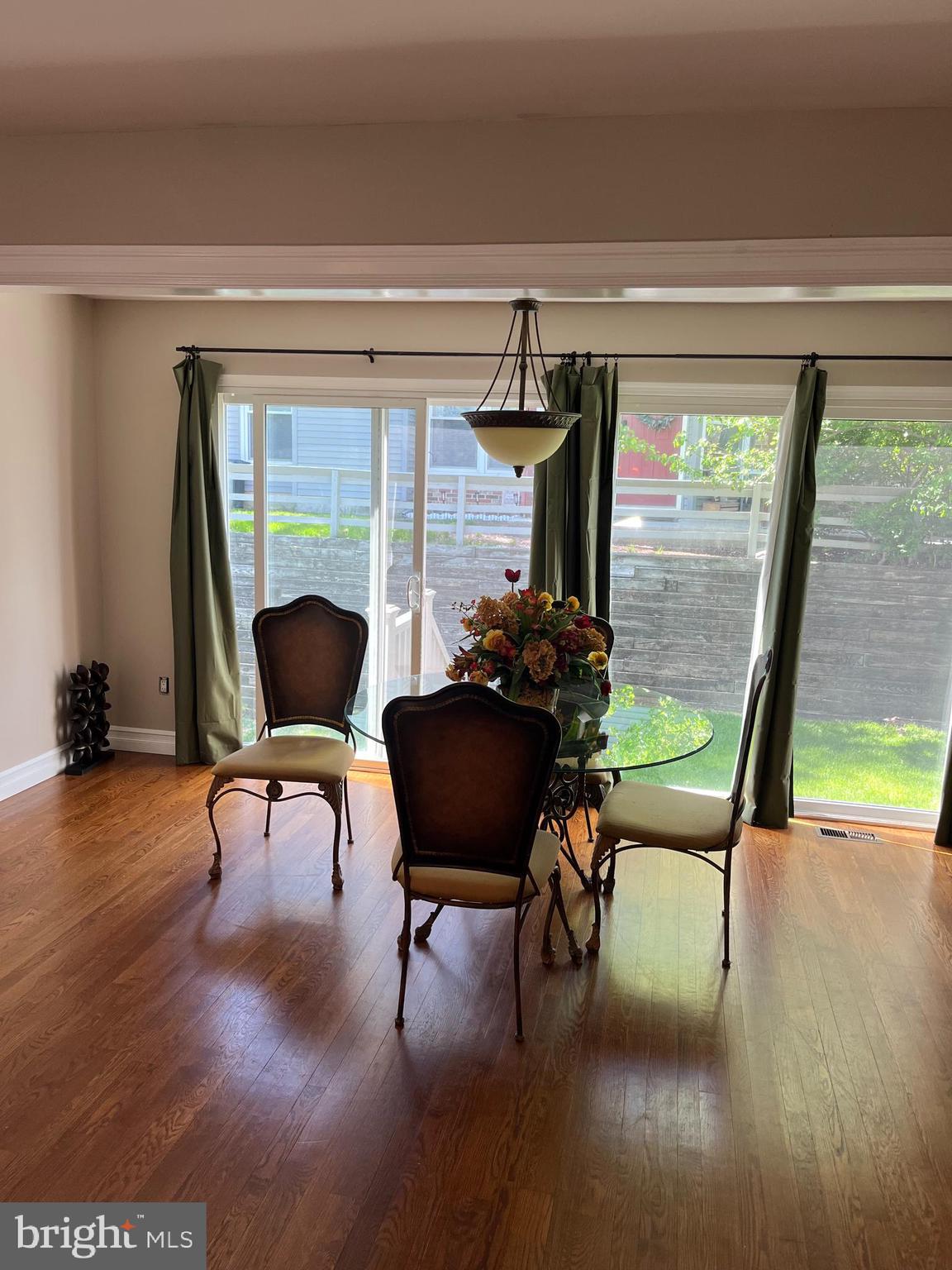 511 Chanticleer Cherry Hill, NJ 08003 - Photo 30 of 32 a living room with furniture and a window