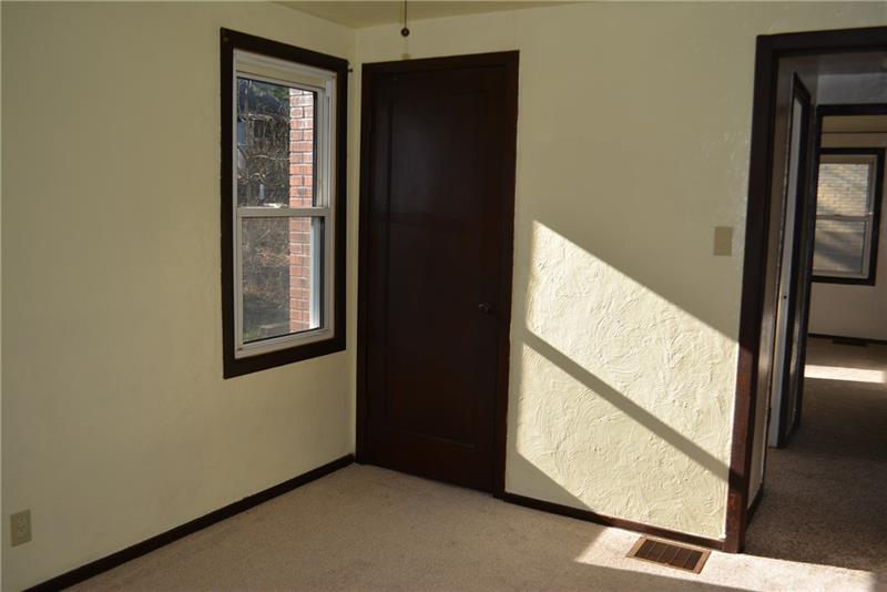 305 Clever Avenue McKees Rocks, PA 15136 - Photo 7 of 10 Master bedroom
