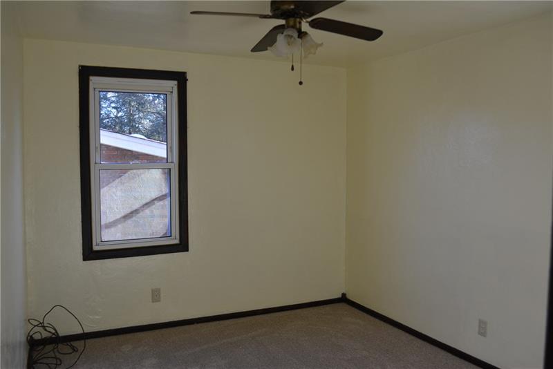 305 Clever Avenue McKees Rocks, PA 15136 - Photo 8 of 10 Master bedroom is newly carpeted and painted!
