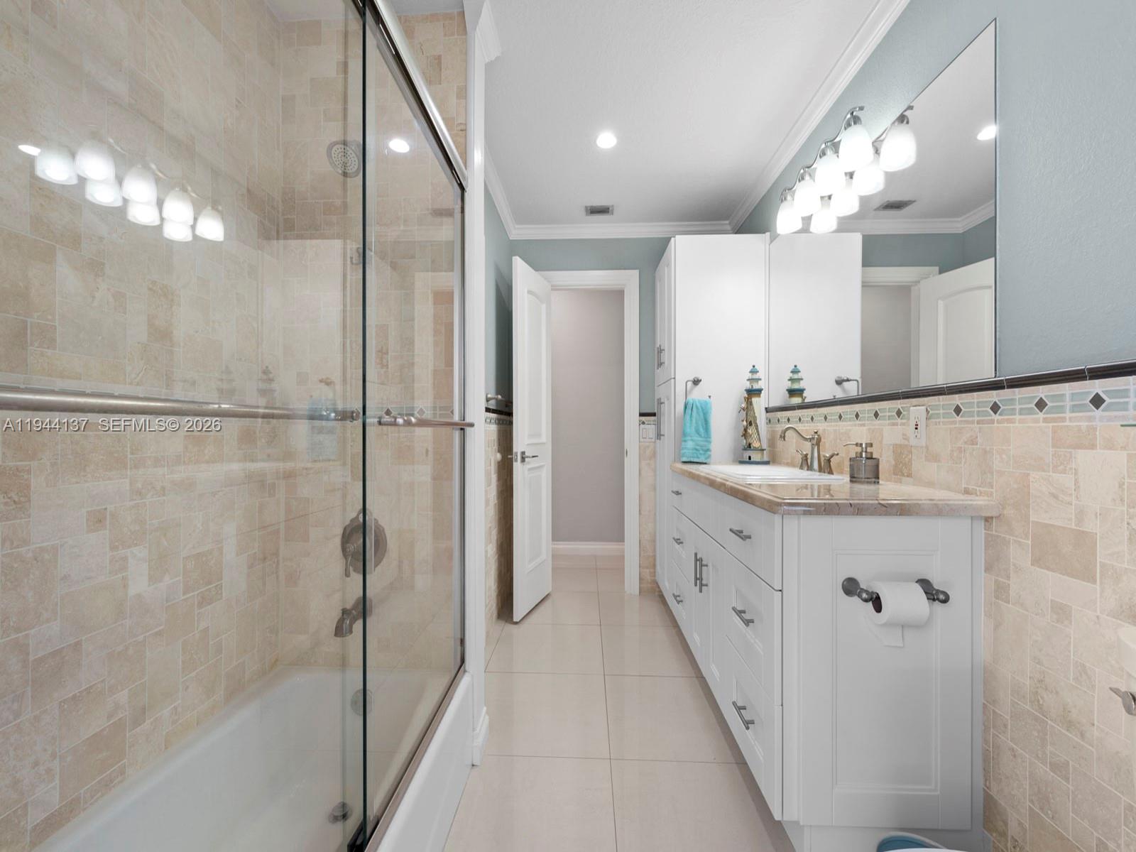 8205 Southwest 116th Street Miami, FL 33156 - Photo 11 of 32