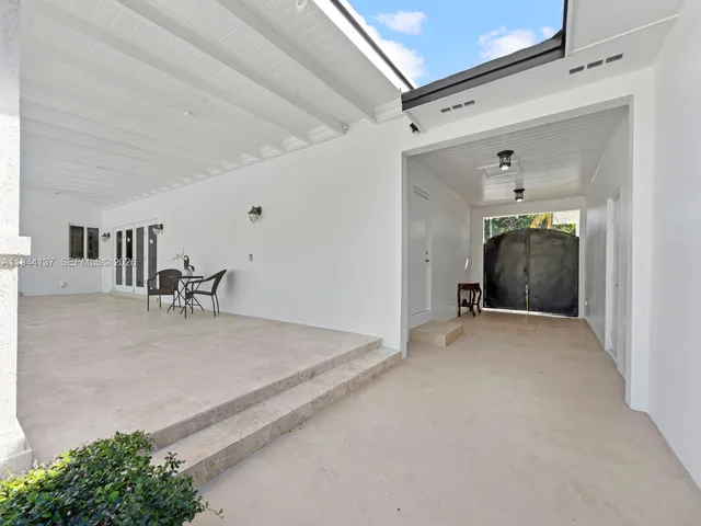 $2,050,000 | 8205 Southwest 116th Street, Miami, FL 33156