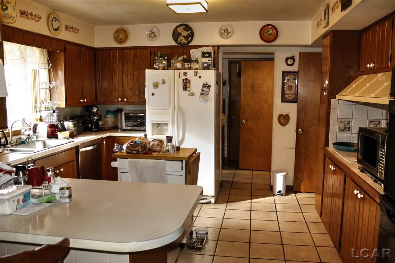 6455 Allen Road Tecumseh, MI 49286 - Photo 5 of 19 Kitchen