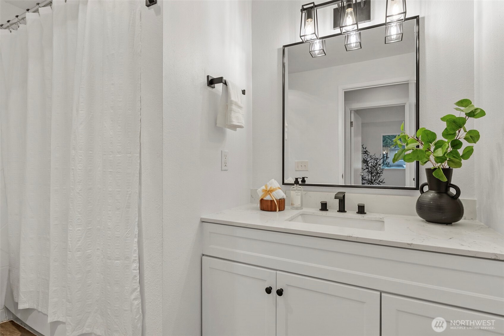 17519 149th Avenue Southeast, Unit D3 Renton, WA 98058 - Photo 6 of 28 Gallery Image 6