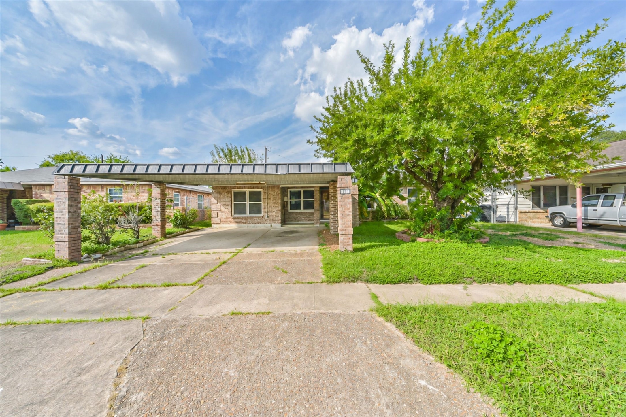 8519 Fillmore Street Houston, TX 77029 - Photo 1 of 19 Gallery Image 1