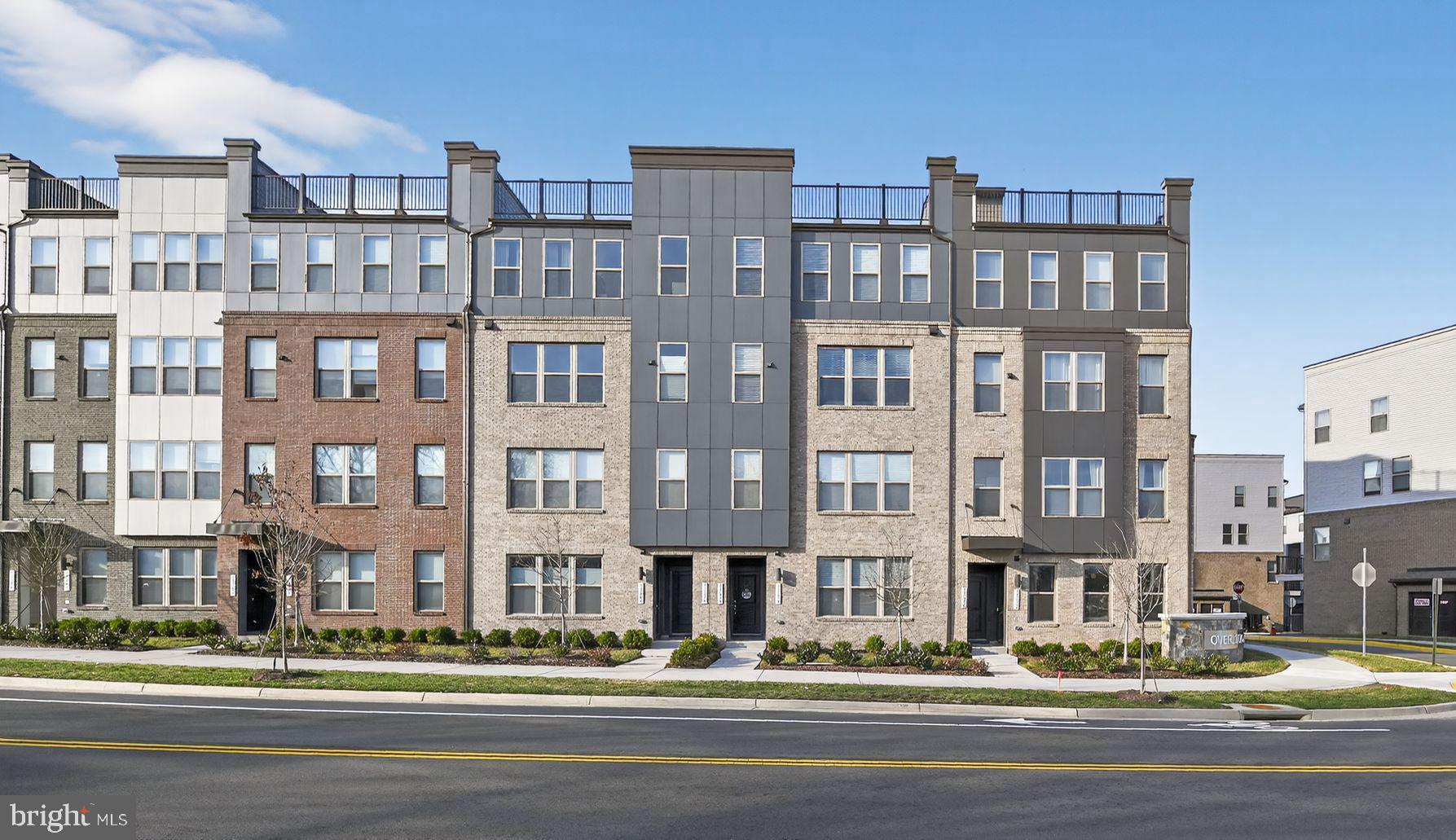 13574 Innovation Station Loop, Unit 19A Herndon, VA 20171 - Photo 2 of 28