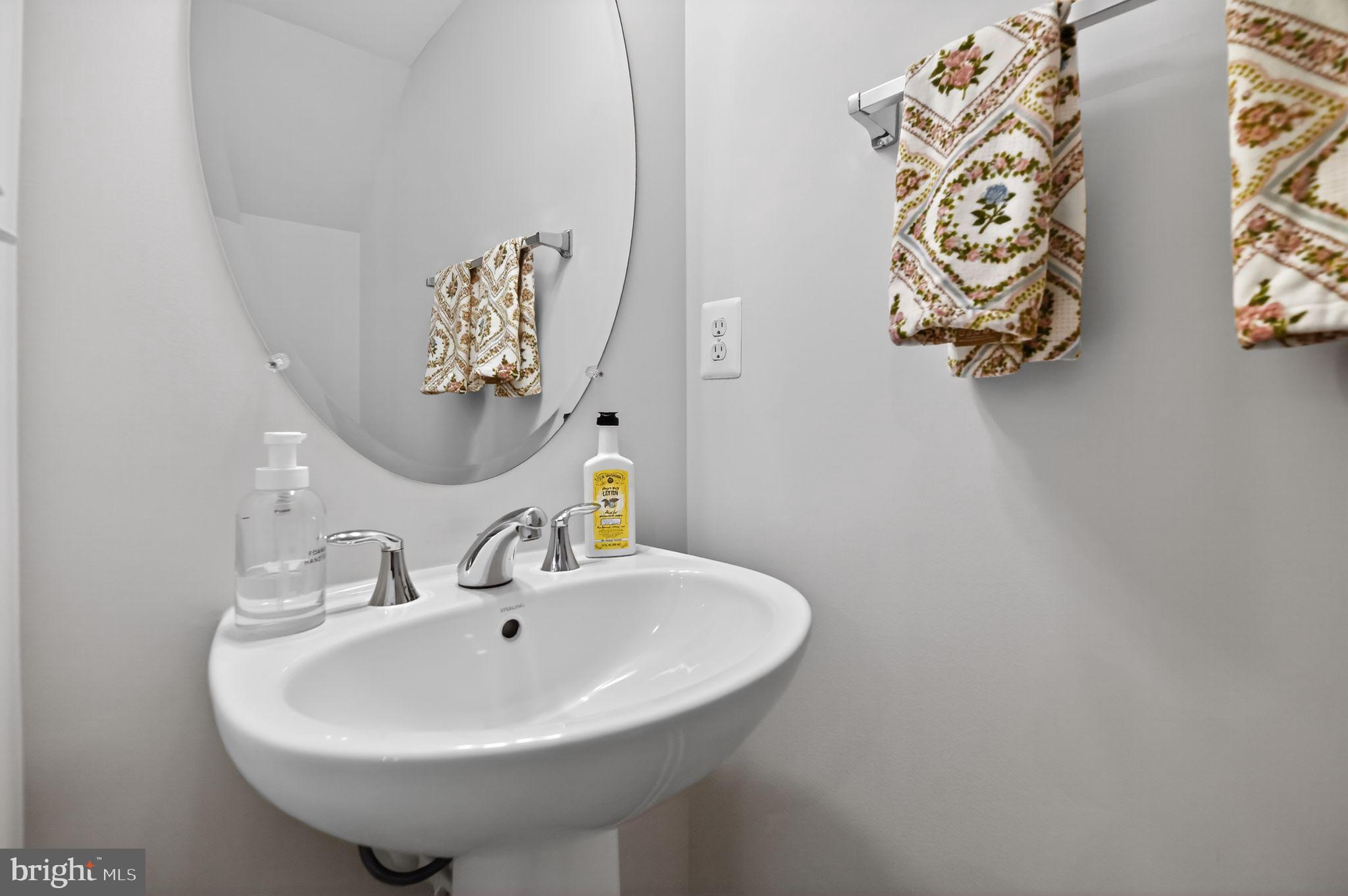 13574 Innovation Station Loop, Unit 19A Herndon, VA 20171 - Photo 25 of 28