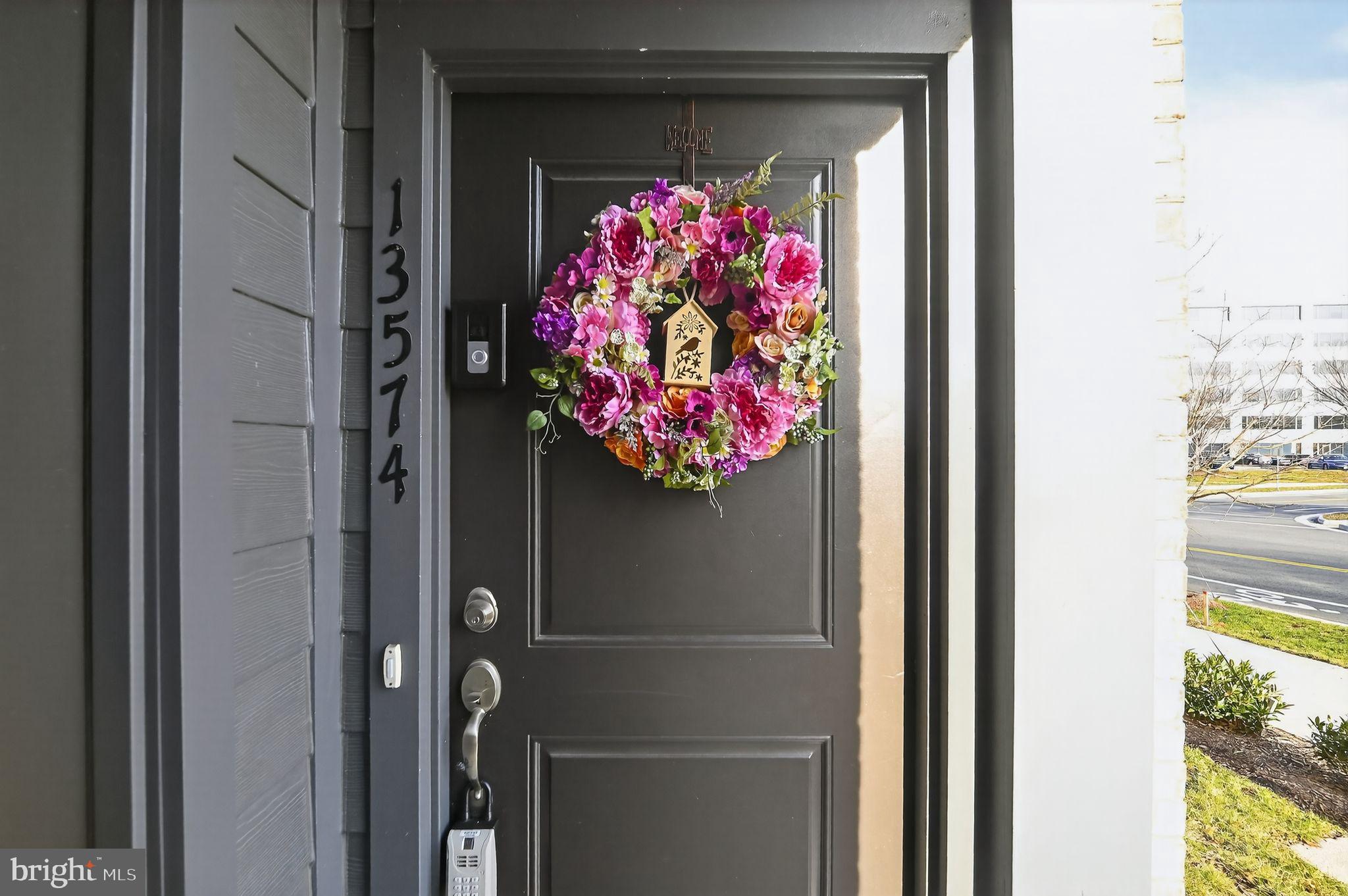 13574 Innovation Station Loop, Unit 19A Herndon, VA 20171 - Photo 4 of 28