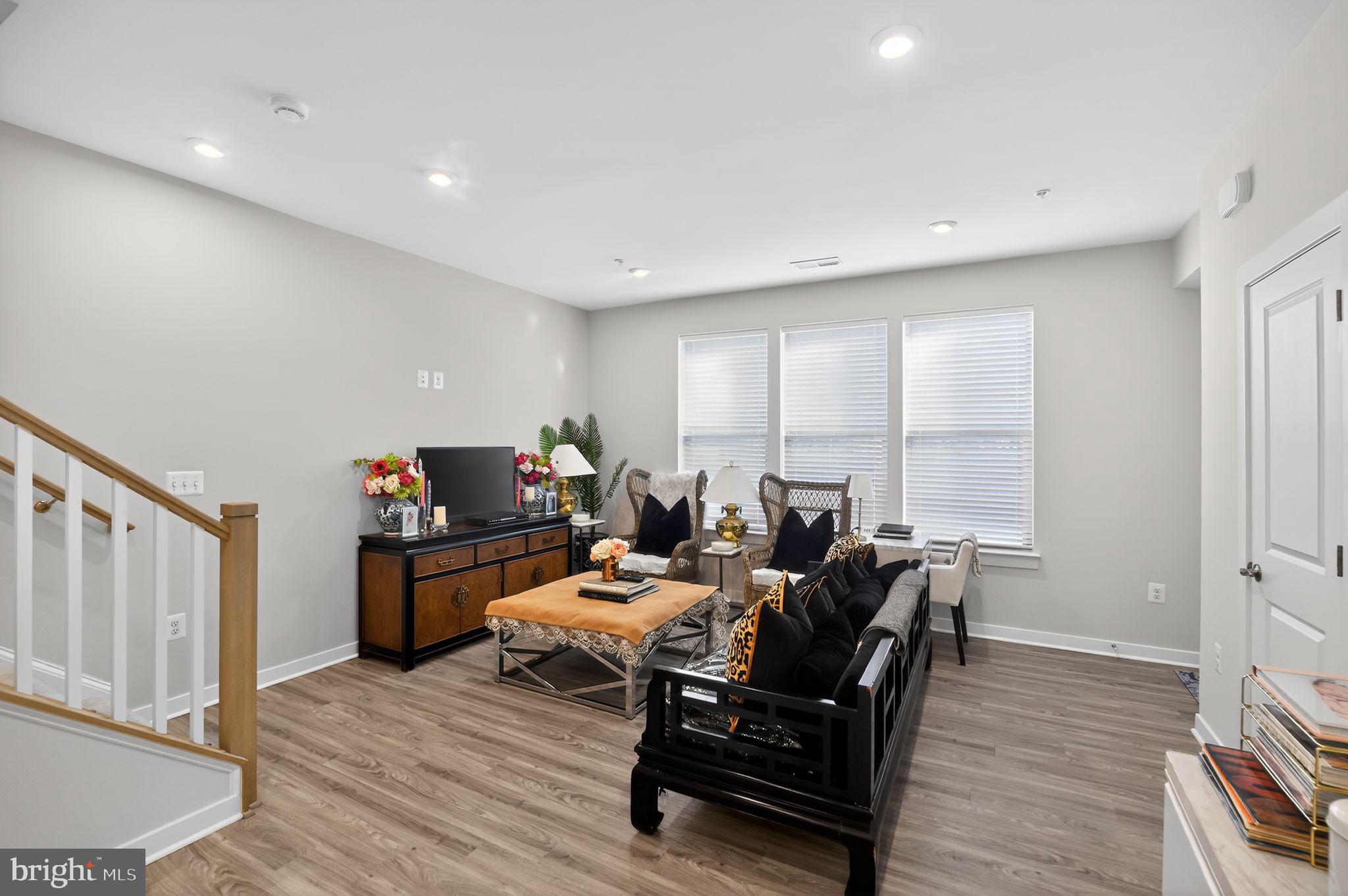 13574 Innovation Station Loop, Unit 19A Herndon, VA 20171 - Photo 6 of 28