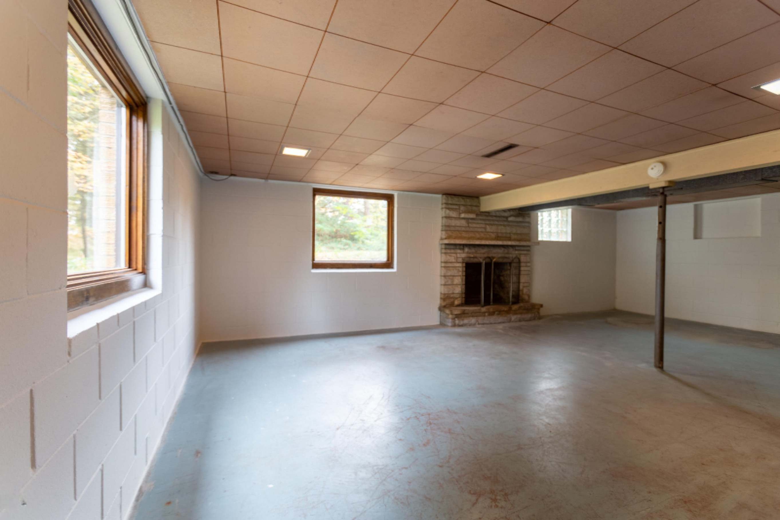 405 South Park Road Benton Harbor, MI 49022 - Photo 12 of 32 405 S Park Rd-23