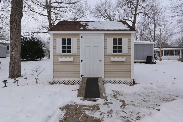 $249,900 | 11 Amy Lane, Hampstead, NH 03841