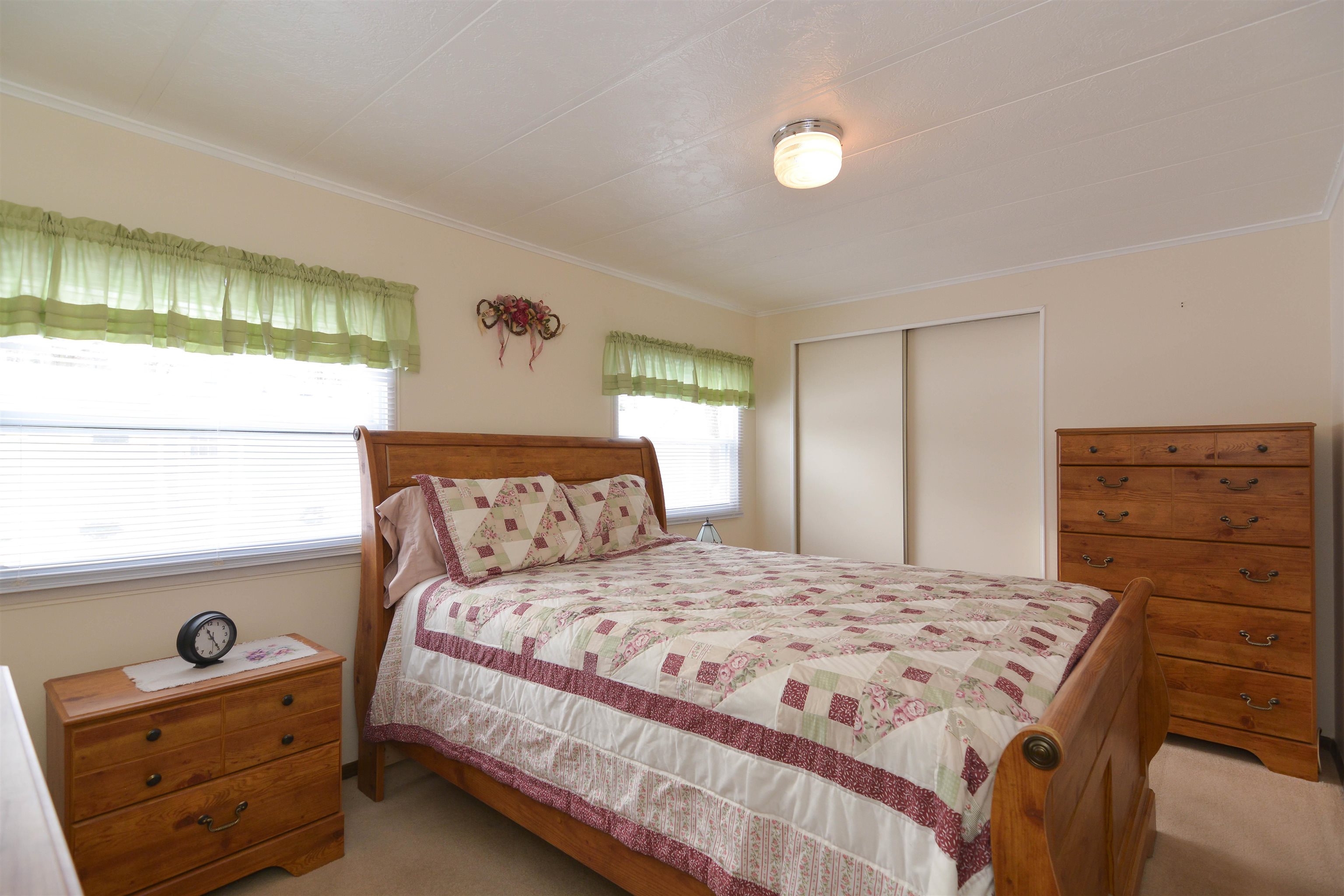 11 Amy Lane Hampstead, NH 03841 - Photo 9 of 18