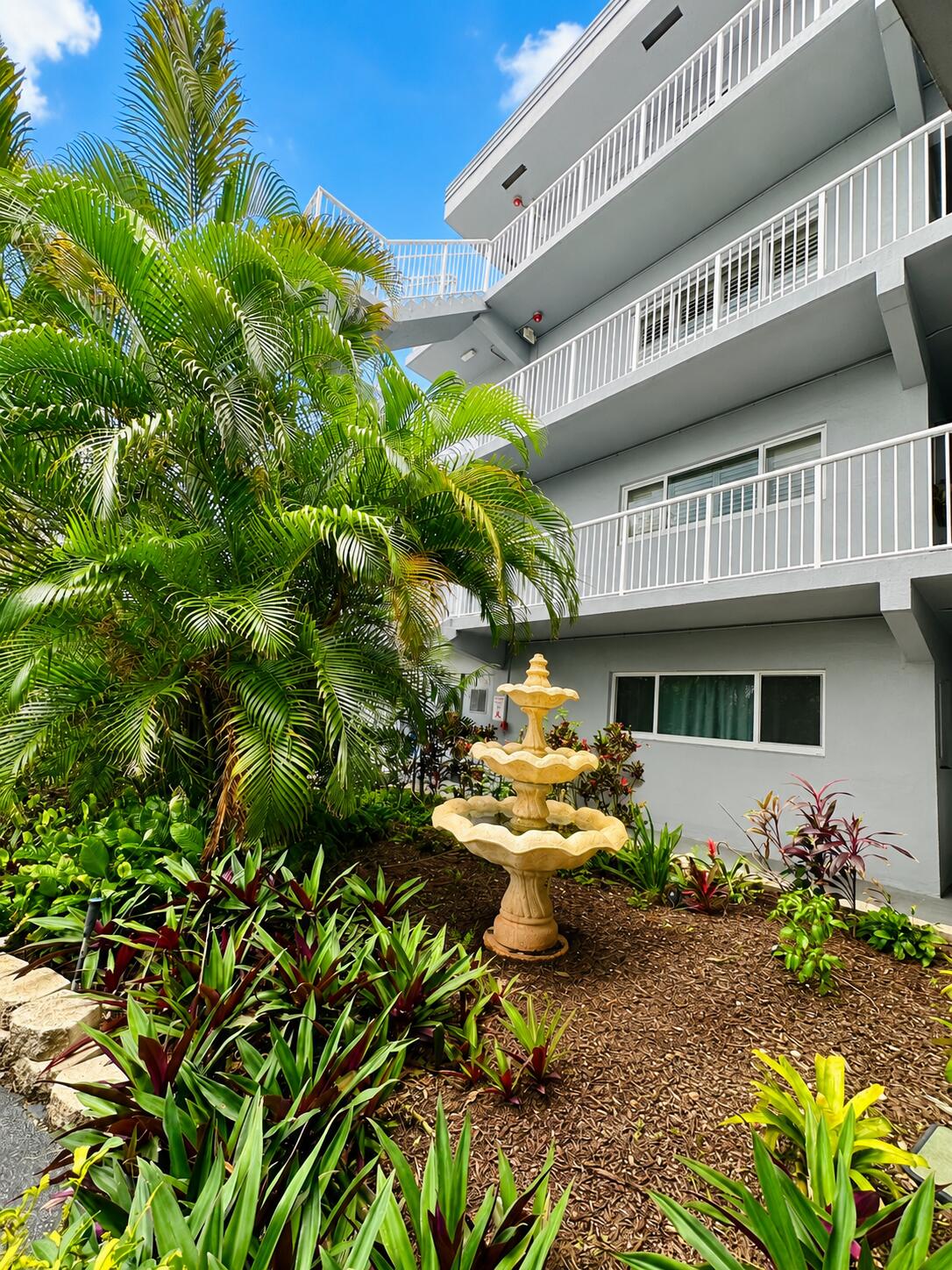 1201 South Riverside Drive, Unit 307 Pompano Beach, FL 33062 - Photo 10 of 12 ChatGPT Image Jun 9, 2026, 03_33_18 PM