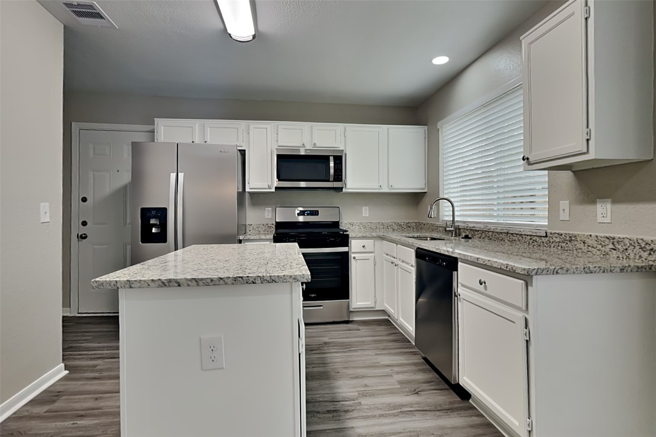 9411 Bayou Bluff Drive Spring, TX 77379 - Photo 5 of 21