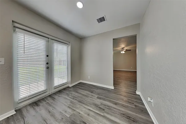 $2,050 | 9411 Bayou Bluff Drive, Spring, TX 77379