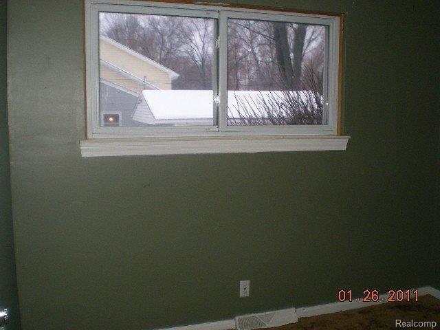 12001 Stark Road Livonia, MI 48150 - Photo 9 of 11 Bedroom 3