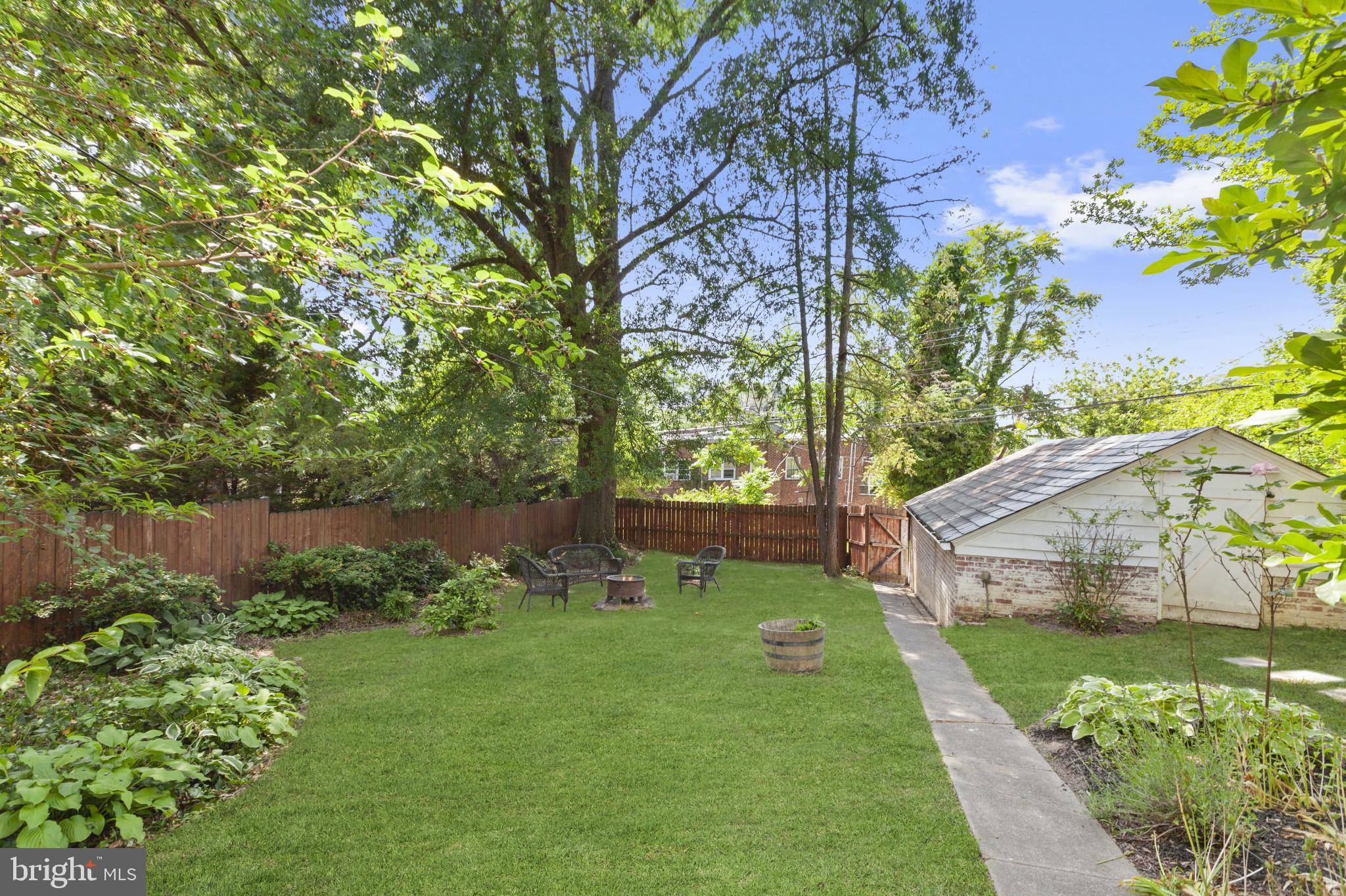 4130 Westview Road Baltimore, MD 21218 - Photo 35 of 45 Landscaped Grounds