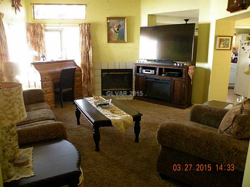 429 Leighann Road Henderson, NV 89015 - Photo 7 of 15 Living Room.