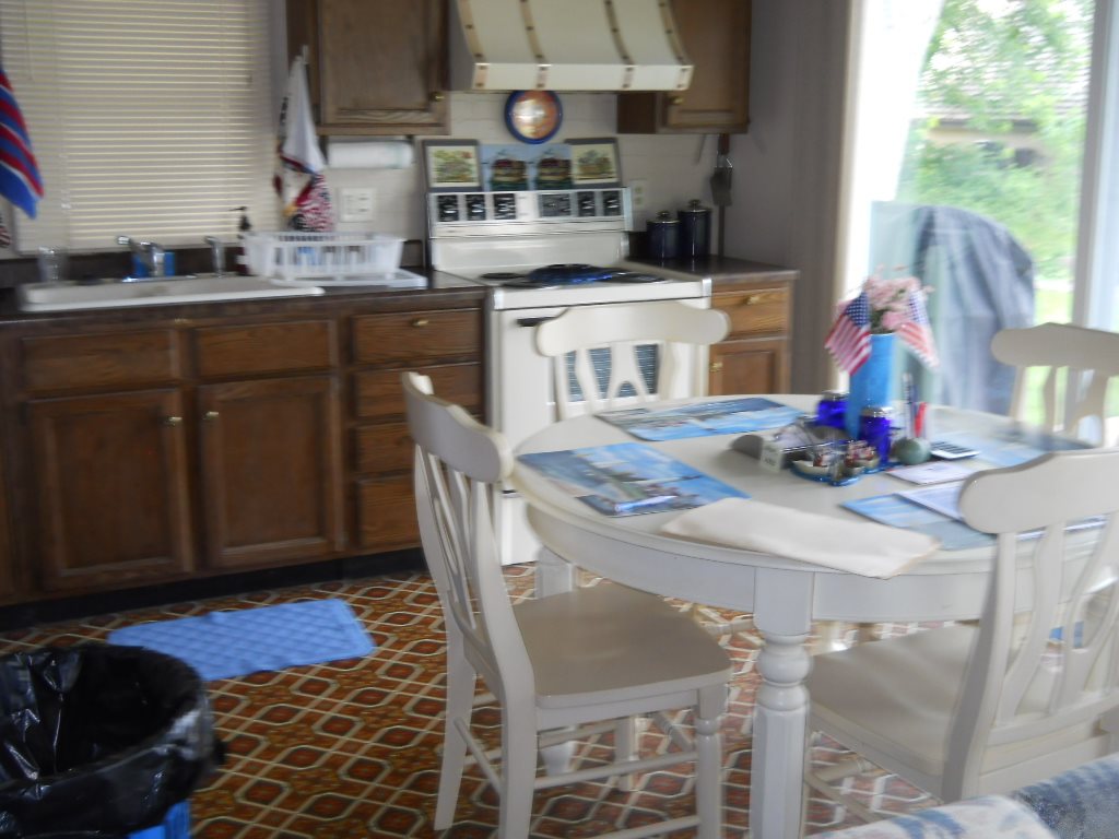 8028 East North Road Syracuse, IN 46567 - Photo 8 of 24 Gallery Image 8