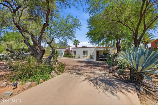 $720,000 | 3813 East Calle De Soto, Tucson, AZ 85716