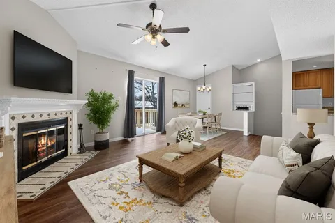 $195,000 | 9117 North Swan Circle, St. Louis, MO 63144