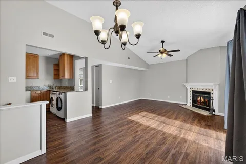 $195,000 | 9117 North Swan Circle, St. Louis, MO 63144