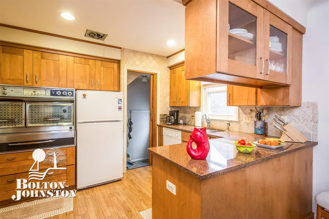 432 Moross Road Grosse Pointe, MI 48236 - Photo 9 of 39 Kitchen