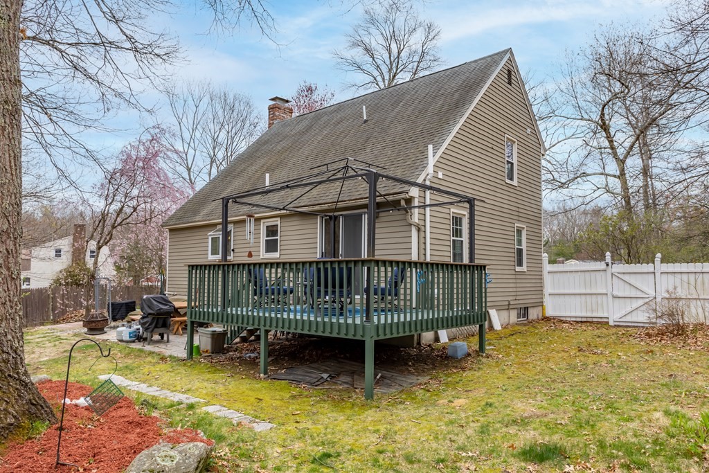 48 Flushing Pond Road Westford, MA 01886 - Photo 4 of 42 Gallery Image 4