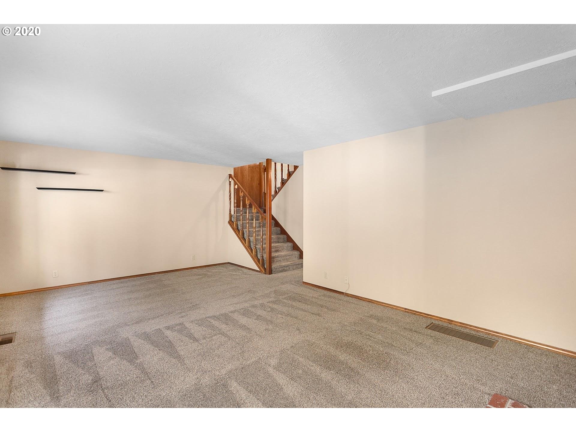 18740 Southwest Seiffert Road Sherwood, OR 97140 - Photo 17 of 32 a view of an empty room