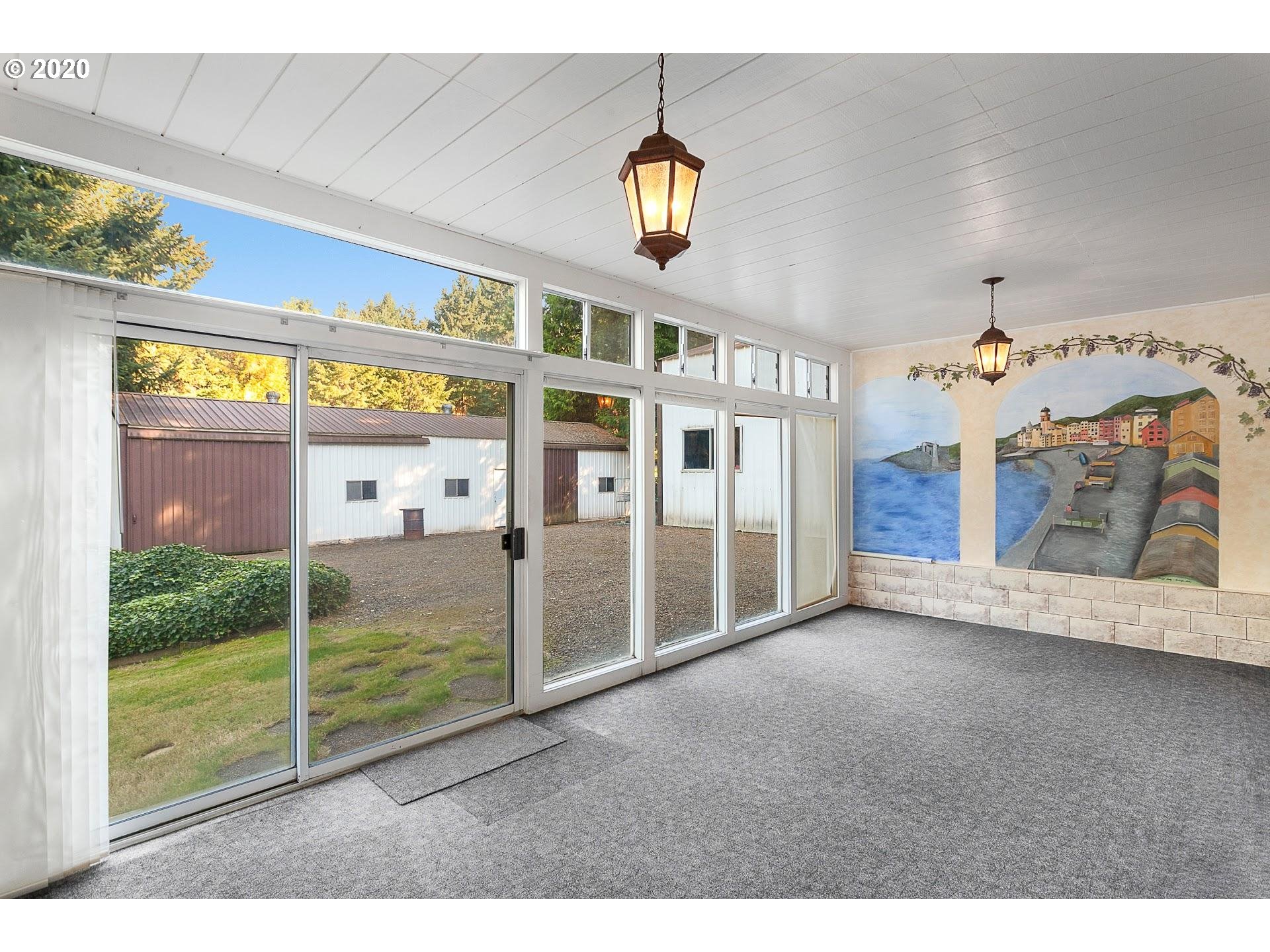 18740 Southwest Seiffert Road Sherwood, OR 97140 - Photo 10 of 32 a view of an entryway