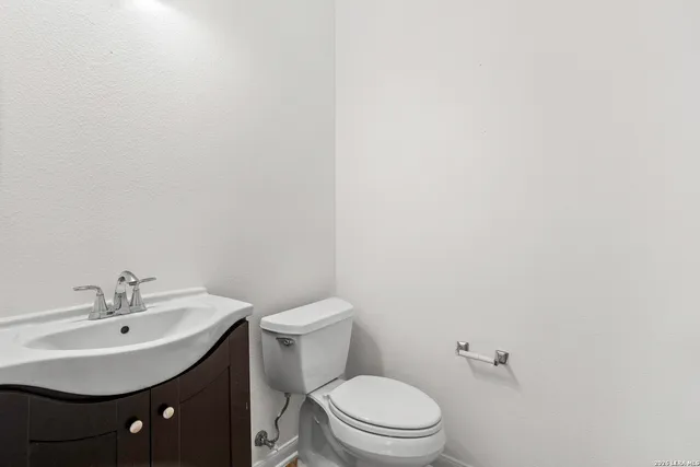 $2,800 | 26030 Indian, San Antonio, TX 78260