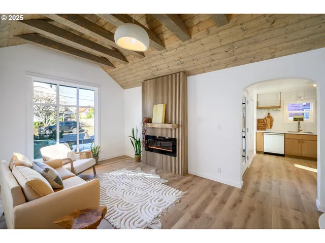 $475,000 | 326 Northeast 8th Street, McMinnville, OR 97128