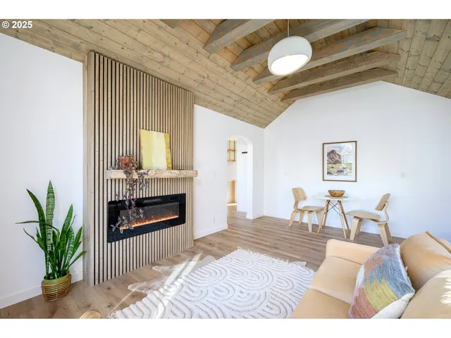 $475,000 | 326 Northeast 8th Street, McMinnville, OR 97128