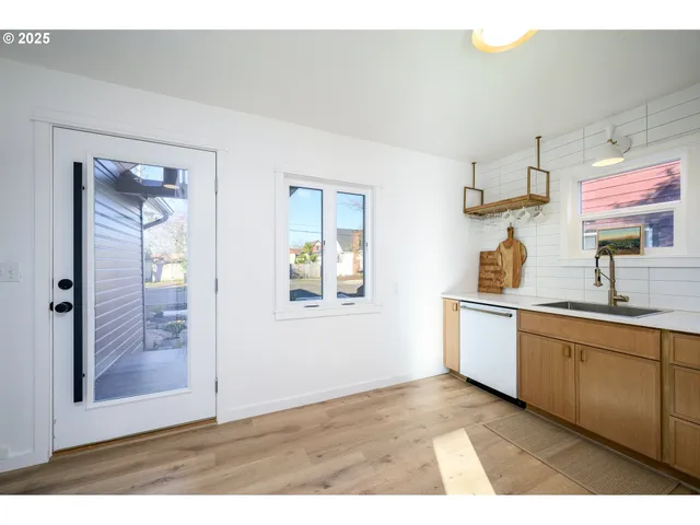 $475,000 | 326 Northeast 8th Street, McMinnville, OR 97128