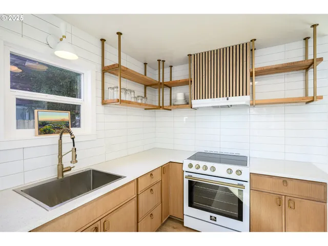 $475,000 | 326 Northeast 8th Street, McMinnville, OR 97128