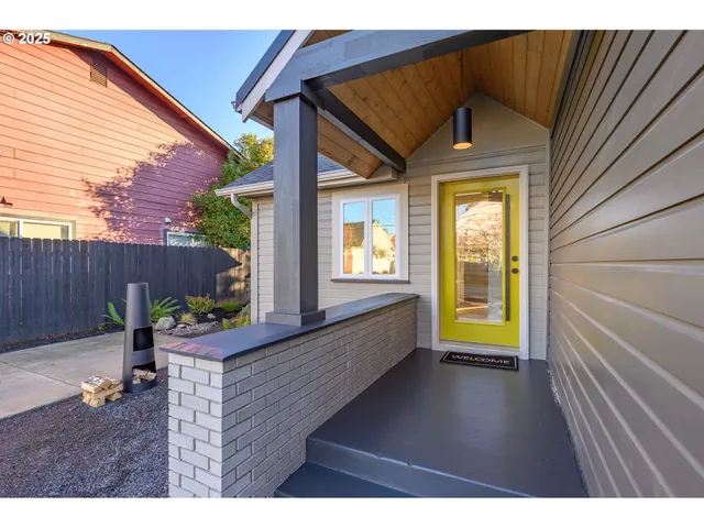 $475,000 | 326 Northeast 8th Street, McMinnville, OR 97128