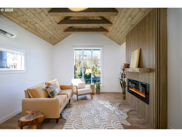 $475,000 | 326 Northeast 8th Street, McMinnville, OR 97128