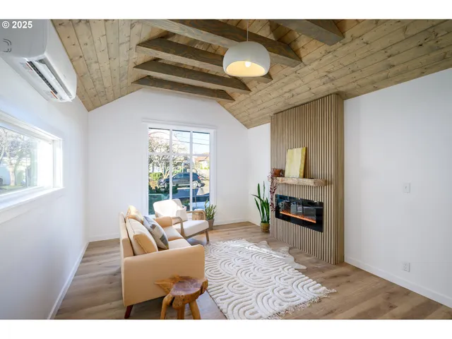 $475,000 | 326 Northeast 8th Street, McMinnville, OR 97128