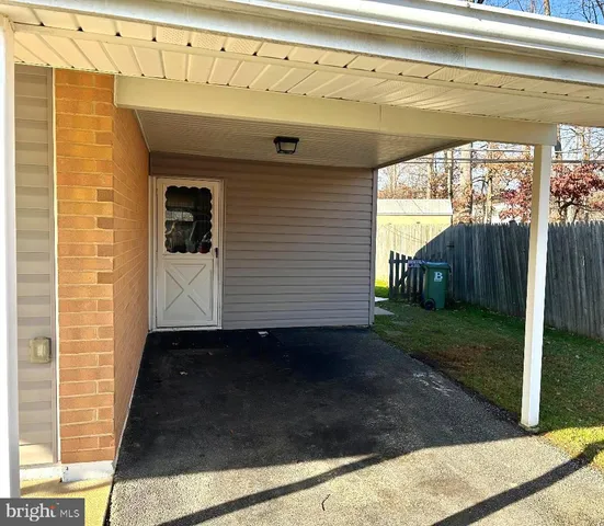 a view of a back yard of the house