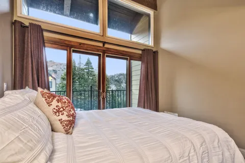 $699,000 | 2090 Chalet Road, Unit 24, Alpine Meadows, CA 96146