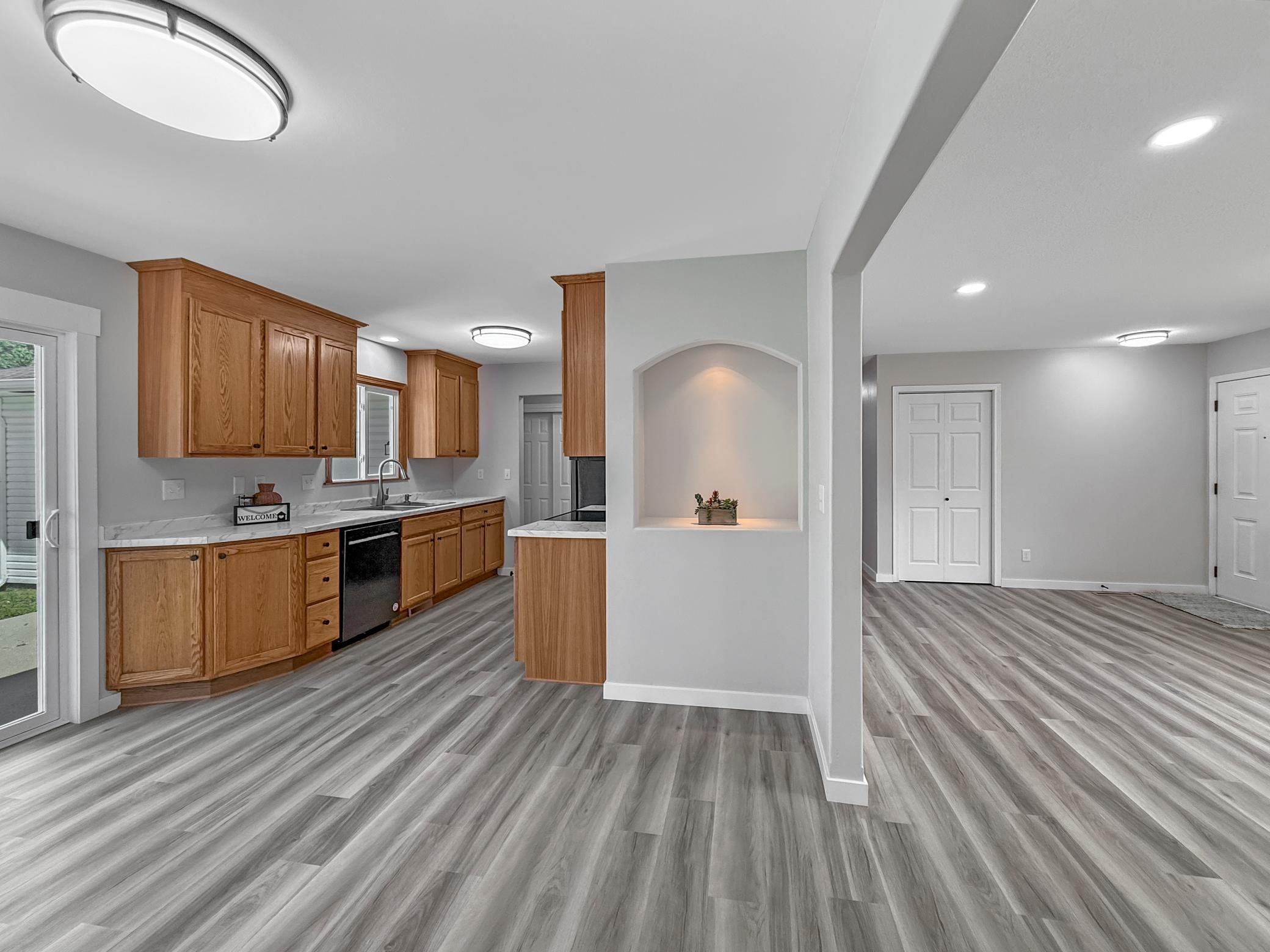 2403 18th Street South Moorhead, MN 56560 - Photo 8 of 33