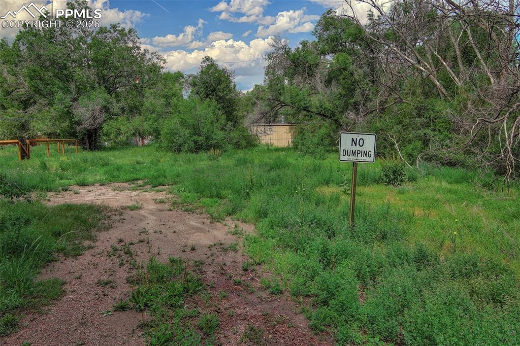 508 Sunset Road Colorado Springs, CO 80909 - Photo 5 of 11 a view of a outdoor space